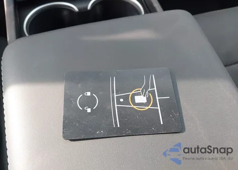 2026 Tesla Model Y Long Range Dual Motor All-Wheel Drive/Long Range Launch Series z USA, uszkodzony, nr VIN 7SAYGDEE2TF336851